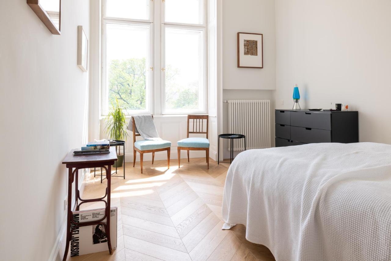 Stunning In Center Apartment Wien